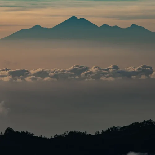 Rwanda Travel Guide Banner